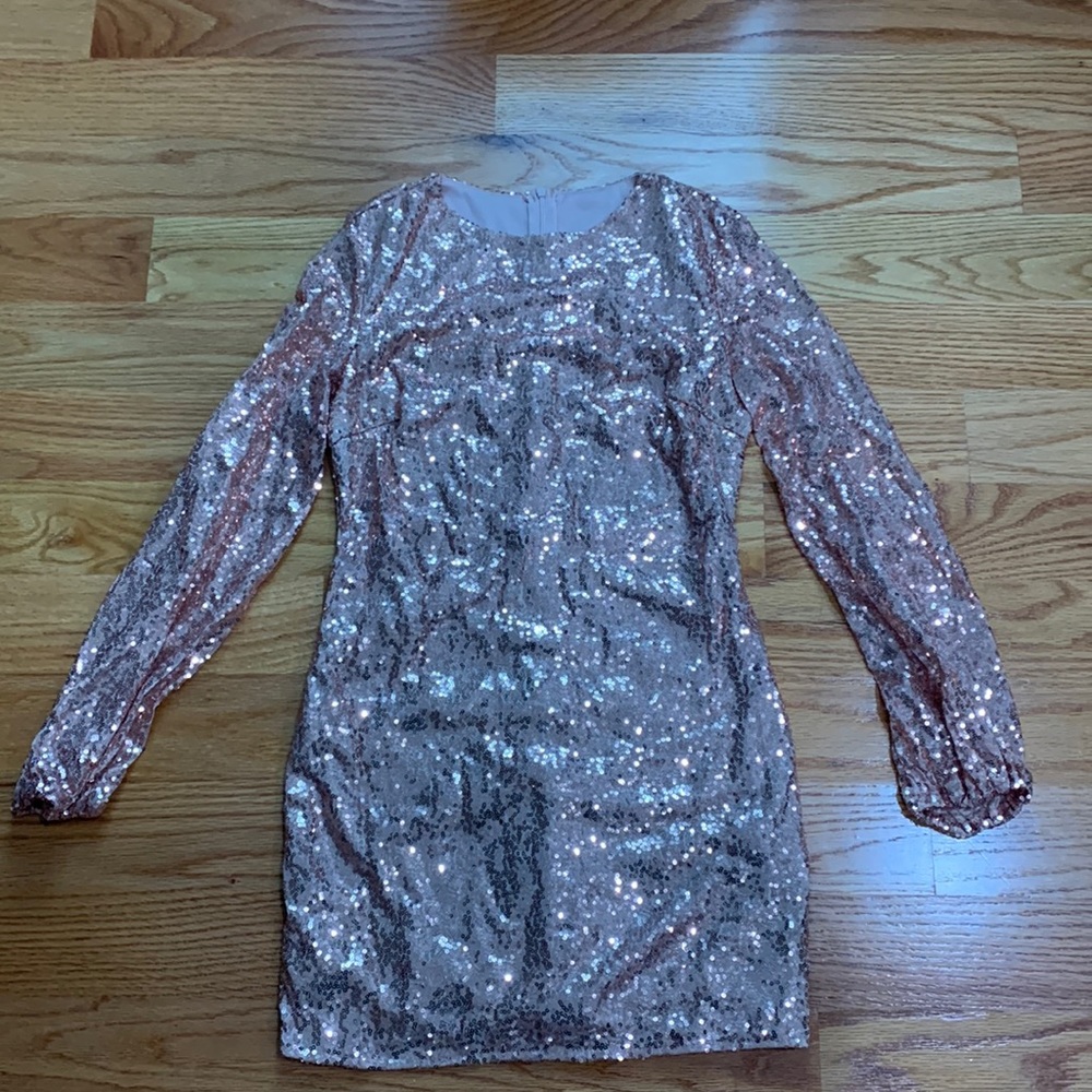 Rose gold sequin minidress